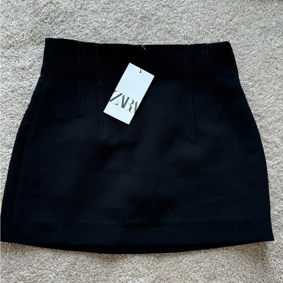 Zara limited edition minimalist mini skirt - Picture 4 of 4